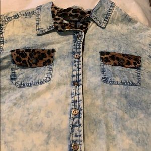 Cute leopard dress shirt